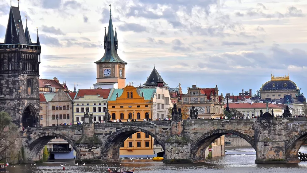 Увлекательный экскурсионный тур "Прага + Вена + Дрезден" из Чехии