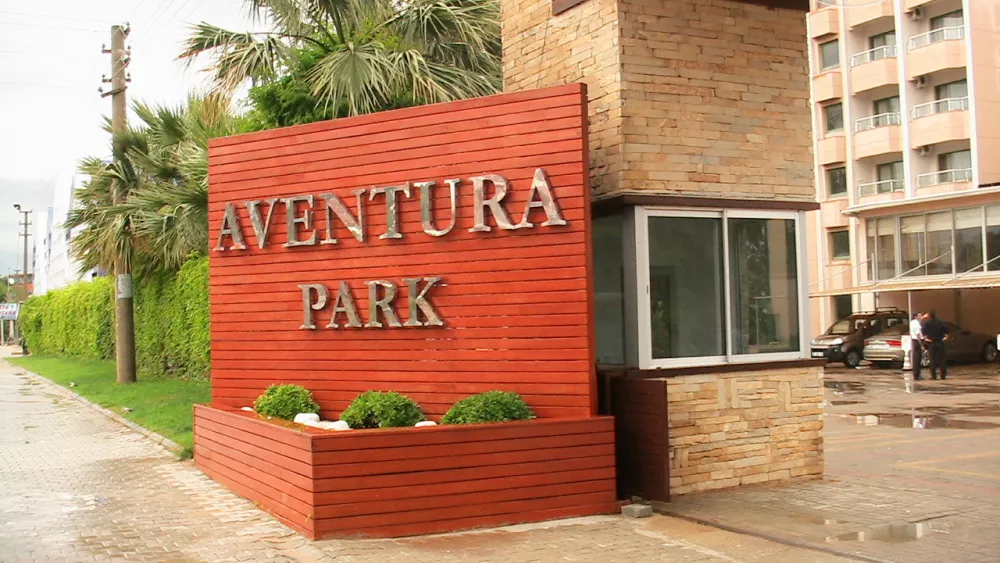 Незабываемый семейный отдых в Q Aventura Park 5: Комфорт и доступность