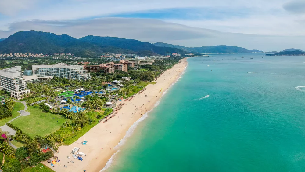 Отдых в Бухте Ялунвань на Хайнане: Лучшие курорты и цены на июнь