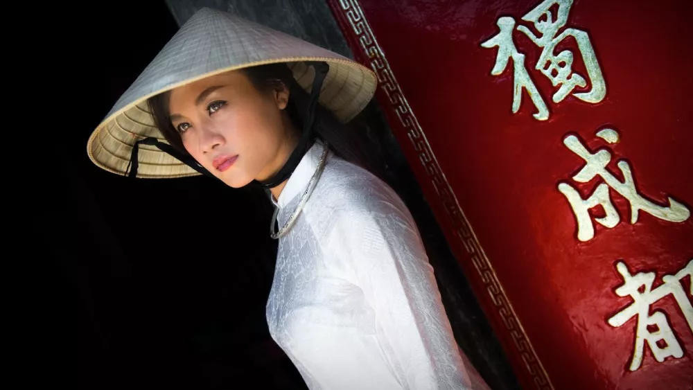 Очарование Нон Ла: Вьетнамский Традиционный Головной Убор