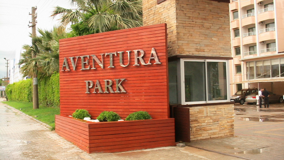 Незабываемый семейный отдых в Q Aventura Park 5: Комфорт и доступность